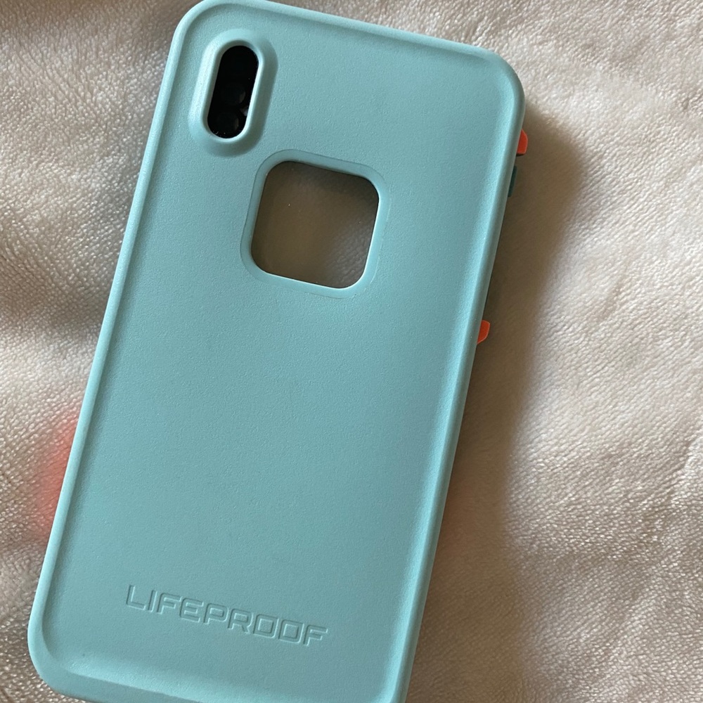 iPhone X life proof case